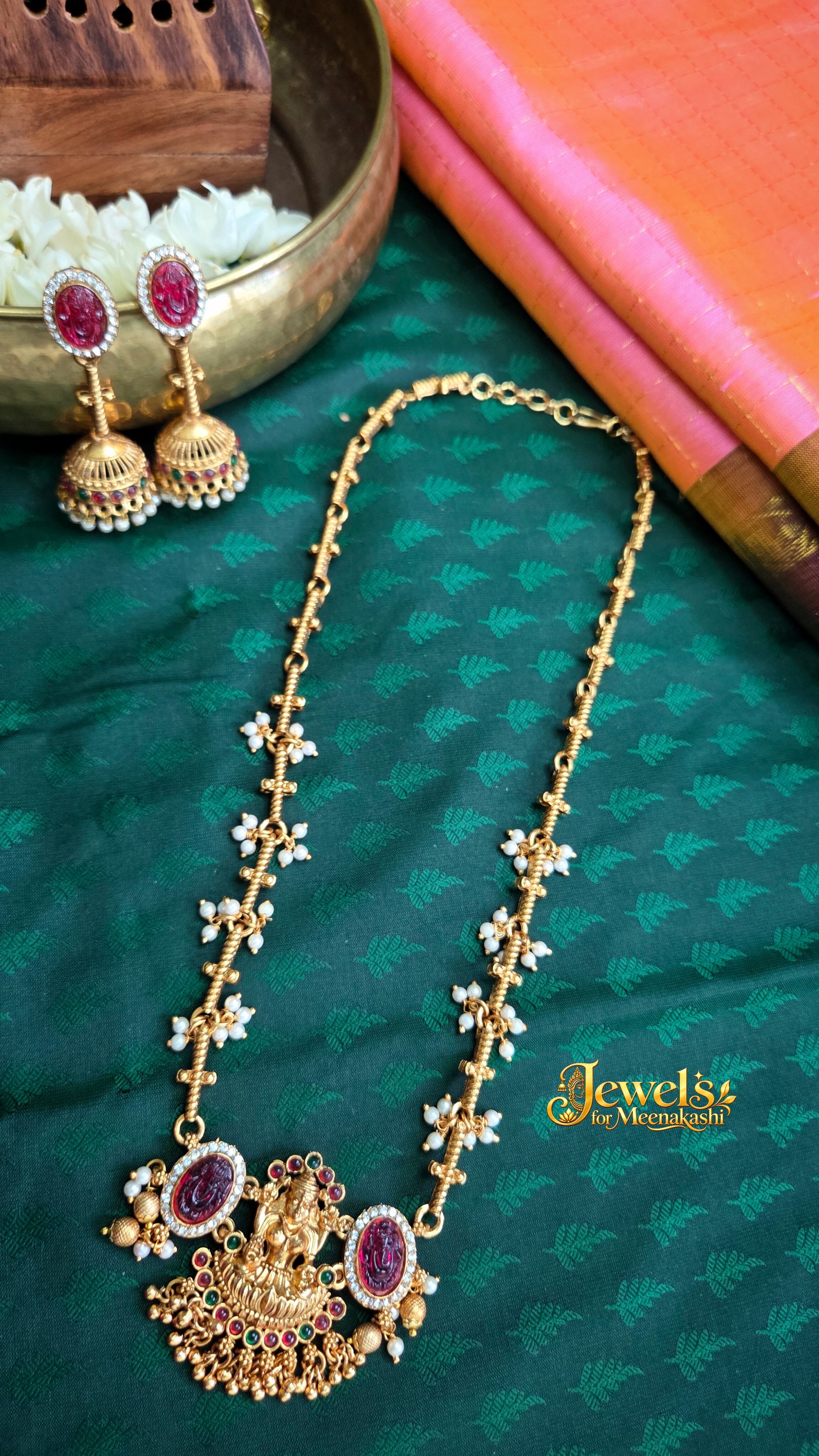 Mid Chain Statement Piece with Earring DC 37