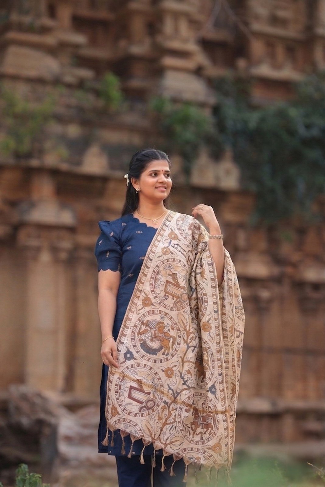 Navy Blue kurta set with Kalamkari Shawl
