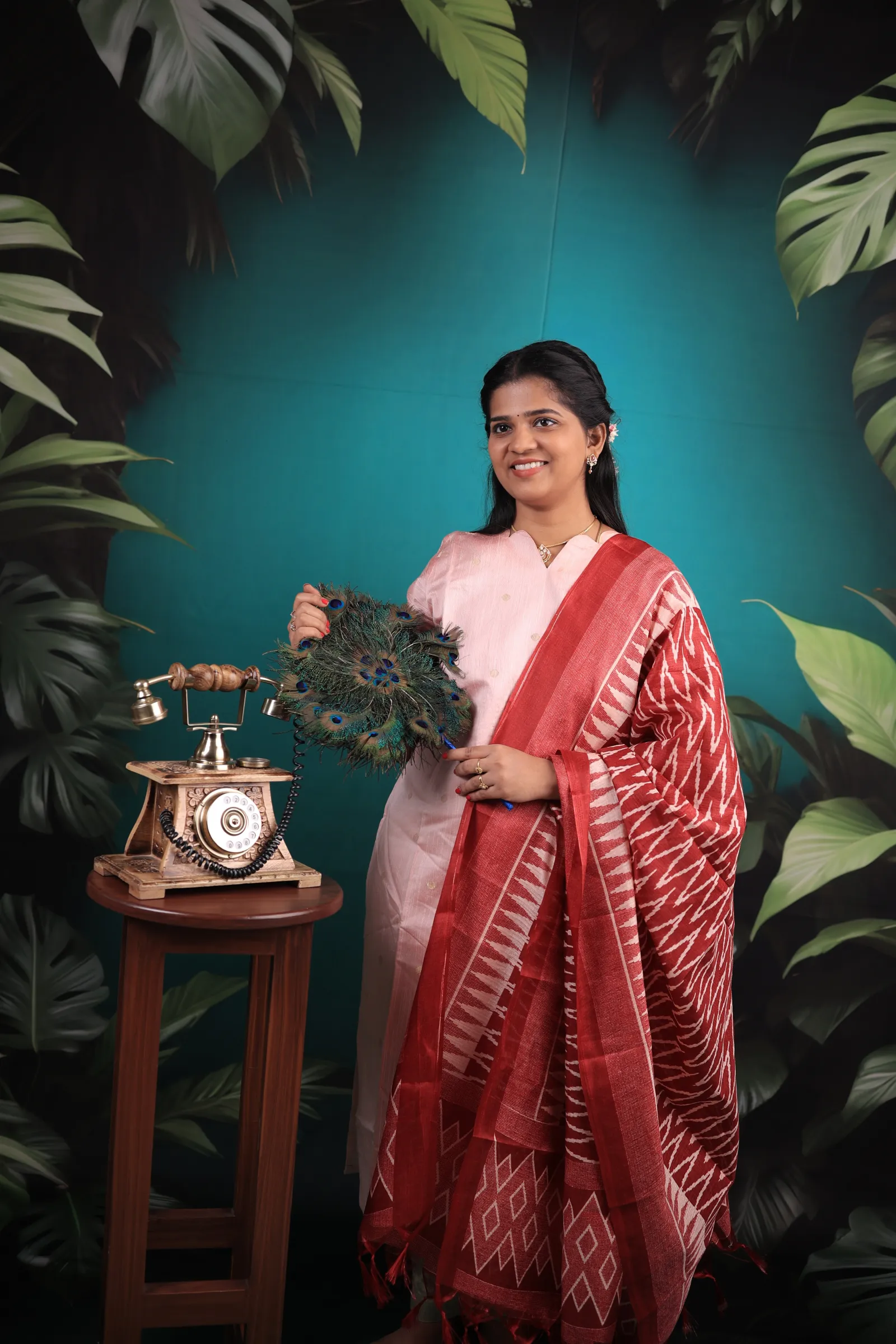 Onion Pink kurta with Red shawl