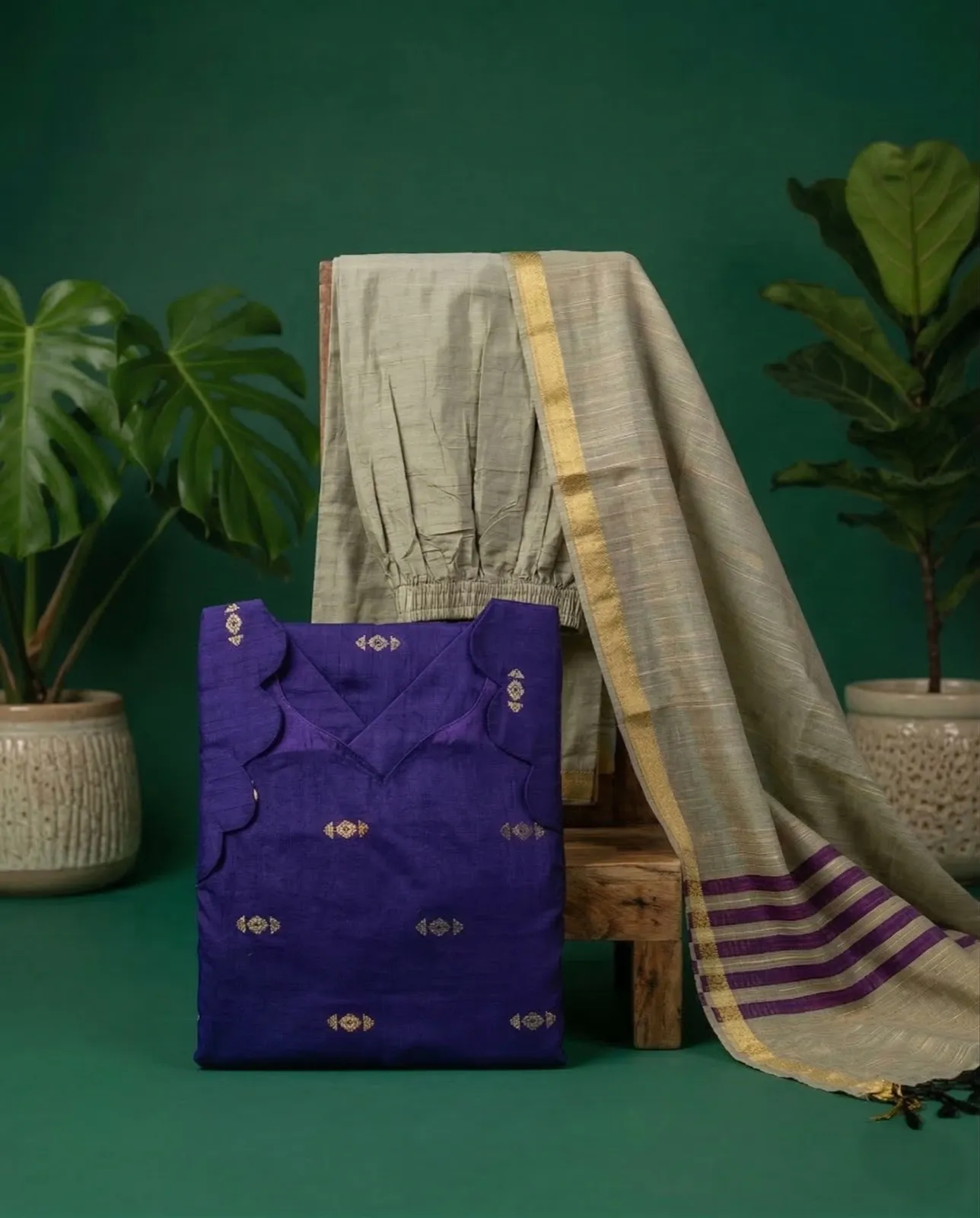 Violet kurta with Shawl